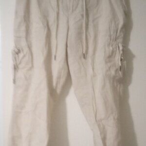 Old Navy women's cargo capri cream drawstring belt 1 size fits all casualwear
